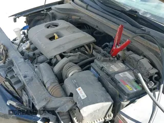 ✅ 2017 Hyundai Elantra Limited • VIN: 5NPD84LFXHH106620 • Lot: 41998073. Listed on IAAI with 52,556 mi. Free auction sales archive from the USA and detailed vehicle history report at DreamBid. Image 18.