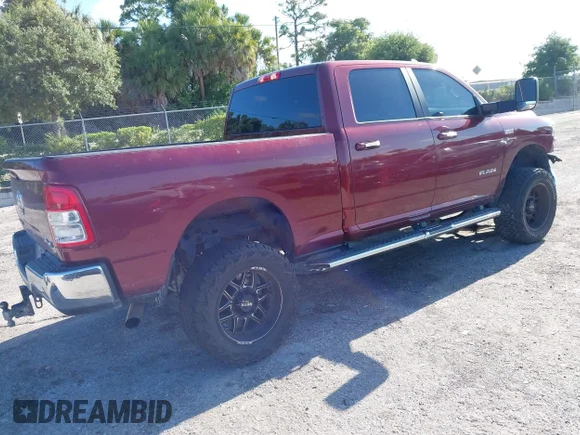 ✅ 2019 Ram 2500 Big Horn • VIN: 3C6UR5DJ5KG610795 • Lot: 45172039. Wystawiony na IAAI z przebiegiem 229 211 mil. Bezpłatny archiwum sprzedaży aukcyjnych z USA i szczegółowy raport historii pojazdu na DreamBid. Zdjęcie 4.