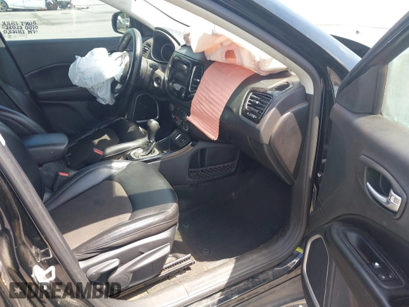 ✅ 2021 Jeep Compass Latitude • VIN: 3C4NJCBB6MT505553 • Lot: 45027837. Wystawiony na IAAI z przebiegiem 122 348 mil. Bezpłatny archiwum sprzedaży aukcyjnych z USA i szczegółowy raport historii pojazdu na DreamBid. Zdjęcie 5.