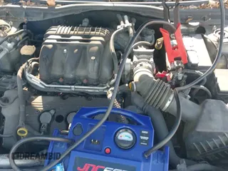 ✅ 2010 Mercury Milan Premier • VIN: 3MEHM0JG0AR602576 • Lot: 43791036. Wystawiony na IAAI z przebiegiem 196 628 mil. Bezpłatny archiwum sprzedaży aukcyjnych z USA i szczegółowy raport historii pojazdu na DreamBid. Zdjęcie 14.