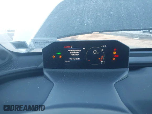✅ 2026 Toyota bZ XLE • VIN: JTMBDAFBXTA002462 • Лот: 44284621. Опубліковано раніше на IAAI з пробігом 609 миль. Безкоштовний доступ до архіву аукціонних продажів зі США та докладний звіт про історію автомобіля на DreamBid. Зображення 7.