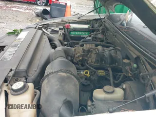 ✅ 2002 Ford F-150 XL • VIN: 1FTRF17272NB83051 • Lot: 42870330. Wystawiony na IAAI z przebiegiem 131 448 mil. Bezpłatny archiwum sprzedaży aukcyjnych z USA i szczegółowy raport historii pojazdu na DreamBid. Zdjęcie 19.