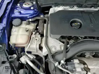 ✅ 2021 Mercedes-Benz GLB 250 • VIN: W1N4M4HB2MW114323 • Lot: 61951145. Listed on Copart with 22,983 mi. Free auction sales archive from the USA and detailed vehicle history report at DreamBid. Image 14.