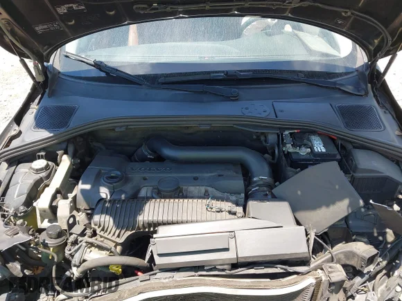 ✅ 2013 Volvo S60 T5 Premier • VIN: YV1612FS9D1220937 • Lot: 45307913. Listed on IAAI with 183,345 mi. Free auction sales archive from the USA and detailed vehicle history report at DreamBid. Image 10.