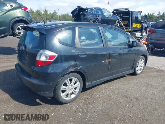 ✅ 2009 Honda Fit Sport • VIN: JHMGE88469S011381 • Lot: 44886499. Wystawiony na IAAI z przebiegiem 250 743 mil. Bezpłatny archiwum sprzedaży aukcyjnych z USA i szczegółowy raport historii pojazdu na DreamBid. Zdjęcie 4.