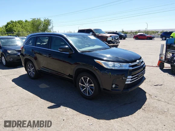✅ 2017 Toyota Highlander XLE • VIN: 5TDJZRFH2HS511732 • Lot: 45043408. Listed on IAAI with 116,187 mi. Free auction sales archive from the USA and detailed vehicle history report at DreamBid. Image 1.