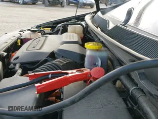 ✅ 2022 Chrysler Pacifica Hybrid Limited • VIN: 2C4RC1S76NR147838 • Lot: 41436191. Wystawiony na IAAI z przebiegiem 44 279 mil. Bezpłatny archiwum sprzedaży aukcyjnych z USA i szczegółowy raport historii pojazdu na DreamBid. Zdjęcie 19.