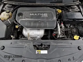 ✅ 2015 Chrysler 200 Limited • VIN: 1C3CCCAB4FN677090 • Lot: 84035355. Wystawiony na Copart z przebiegiem 142 102 mil. Bezpłatny archiwum sprzedaży aukcyjnych z USA i szczegółowy raport historii pojazdu na DreamBid. Zdjęcie 14.