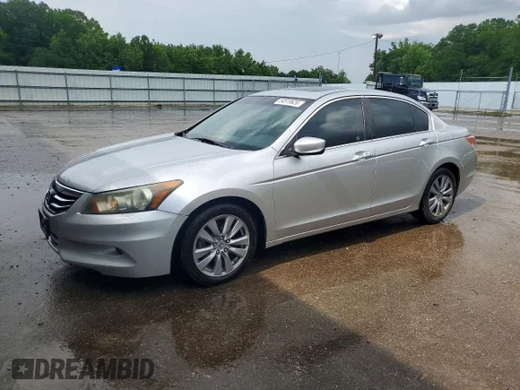 ✅ 2011 Honda Accord EX-L • VIN: 1HGCP3F82BA030350 • Лот: 54519626. Опубліковано раніше на Copart з пробігом 231 944 миль. Безкоштовний доступ до архіву аукціонних продажів зі США та докладний звіт про історію автомобіля на DreamBid. Зображення 1.