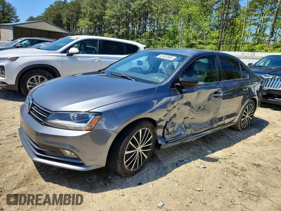 ✅ 2017 Volkswagen Jetta Sport • VIN: 3VWD17AJ5HM393028 • Лот: 52603866. Опубликован ранее на Copart с пробегом 95 409 миль. Бесплатный доступ к архиву аукционных продаж из США и подробный отчёт об истории автомобиля на DreamBid. Изображение 1.