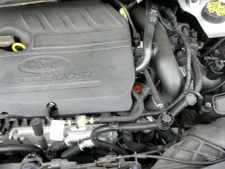 ✅ 2018 Ford Escape SEL • VIN: 1FMCU9HD1JUA13570 • Lot: 90814385. Listed on Copart with 116,079 mi. Free auction sales archive from the USA and detailed vehicle history report at DreamBid. Image 14.