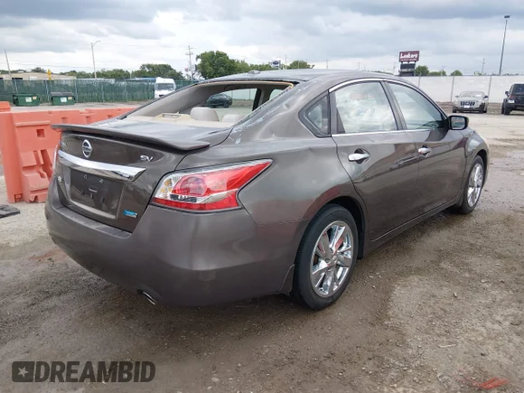 ✅ 2014 Nissan Altima S • VIN: 1N4AL3AP5EC138881 • Lot: 45145065. Wystawiony na IAAI z przebiegiem 85 618 mil. Bezpłatny archiwum sprzedaży aukcyjnych z USA i szczegółowy raport historii pojazdu na DreamBid. Zdjęcie 4.