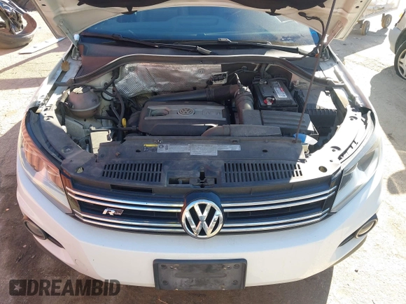 ✅ 2016 Volkswagen Tiguan S • VIN: WVGAV7AX4GW096602 • Lot: 44170148. Wystawiony na IAAI z przebiegiem 105 414 mil. Bezpłatny archiwum sprzedaży aukcyjnych z USA i szczegółowy raport historii pojazdu na DreamBid. Zdjęcie 10.
