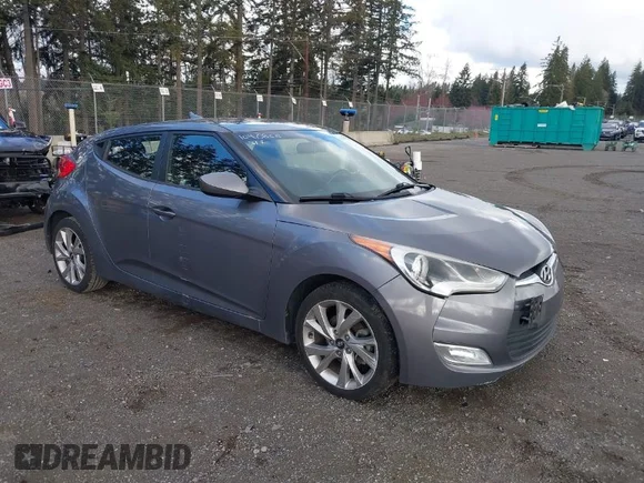 ✅ 2017 Hyundai Veloster • VIN: KMHTC6AD5HU305602 • Lot: 41798154. Wystawiony na IAAI z przebiegiem 77 488 mil. Bezpłatny archiwum sprzedaży aukcyjnych z USA i szczegółowy raport historii pojazdu na DreamBid. Zdjęcie 1.