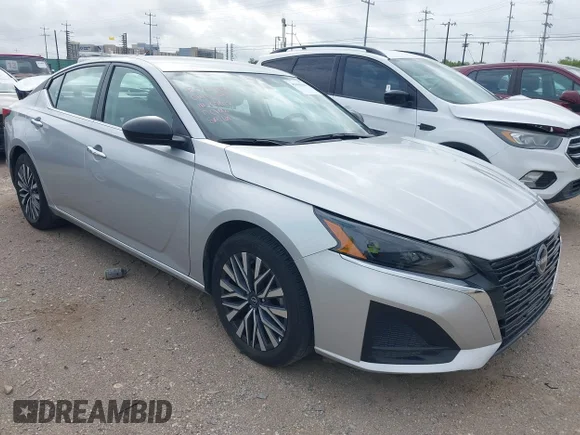 ✅ 2025 Nissan Altima SV • VIN: 1N4BL4DV5SN379389 • Lot: 45608600. Listed on IAAI with 29,841 mi. Free auction sales archive from the USA and detailed vehicle history report at DreamBid. Image 1.