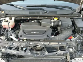 ✅ 2017 Chrysler Pacifica Touring L • VIN: 2C4RC1BG1HR817235 • Lot: 41463700. Wystawiony na IAAI z przebiegiem 61 294 mil. Bezpłatny archiwum sprzedaży aukcyjnych z USA i szczegółowy raport historii pojazdu na DreamBid. Zdjęcie 20.