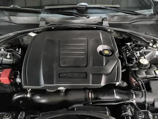 ✅ 2019 Jaguar F-Pace 30t Portfolio • VIN: SADCN2GX9KA357787 • Lot: 69354755. Wystawiony na Copart z przebiegiem 97 664 mil. Bezpłatny archiwum sprzedaży aukcyjnych z USA i szczegółowy raport historii pojazdu na DreamBid. Zdjęcie 11.