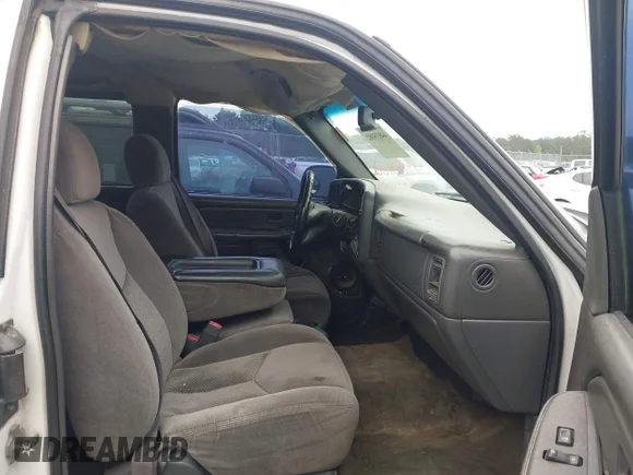 ✅ 2006 Chevrolet Silverado 2500HD Work Truck • VIN: 1GCHC29U06E280168 • Lot: 44835002. Wystawiony na IAAI z przebiegiem 345 355 mil. Bezpłatny archiwum sprzedaży aukcyjnych z USA i szczegółowy raport historii pojazdu na DreamBid. Zdjęcie 5.