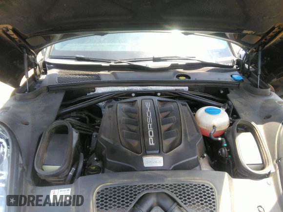 ✅ 2016 Porsche Macan S • VIN: WP1AB2A56GLB40663 • Lot: 42128489. Listed on IAAI with 106,955 mi. Free auction sales archive from the USA and detailed vehicle history report at DreamBid. Image 10.