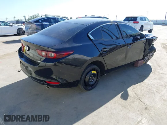 ✅ 2022 Mazda 3 S • VIN: 3MZBPAAL3NM303276 • Lot: 44831211. Wystawiony na IAAI z przebiegiem 37 646 mil. Bezpłatny archiwum sprzedaży aukcyjnych z USA i szczegółowy raport historii pojazdu na DreamBid. Zdjęcie 4.