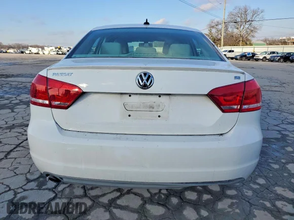 ✅ 2013 Volkswagen Passat SE • VIN: 1VWBH7A31DC120006 • Lot: 75313345. Wystawiony na Copart z przebiegiem 137 861 mil. Bezpłatny archiwum sprzedaży aukcyjnych z USA i szczegółowy raport historii pojazdu na DreamBid. Zdjęcie 6.