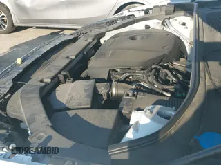 ✅ 2018 Volvo XC60 Momentum • VIN: LYV102RKXJB101068 • Lot: 43188595. Wystawiony na IAAI z przebiegiem 48 057 mil. Bezpłatny archiwum sprzedaży aukcyjnych z USA i szczegółowy raport historii pojazdu na DreamBid. Zdjęcie 19.