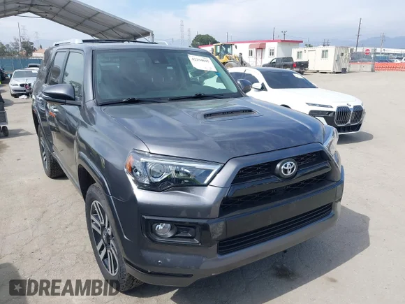 ✅ 2021 Toyota 4Runner Limited • VIN: JTEKU5JR3M5877545 • Lot: 42294045. Wystawiony na IAAI z przebiegiem 105 372 mil. Bezpłatny archiwum sprzedaży aukcyjnych z USA i szczegółowy raport historii pojazdu na DreamBid. Zdjęcie 1.