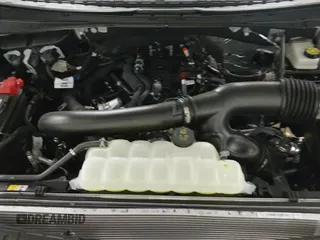 ✅ 2025 Ford Expedition Active • VIN: 1FMJU1J89SEA44017 • Lot: 43050522. Wystawiony na IAAI z przebiegiem 1 325 mil. Bezpłatny archiwum sprzedaży aukcyjnych z USA i szczegółowy raport historii pojazdu na DreamBid. Zdjęcie 21.