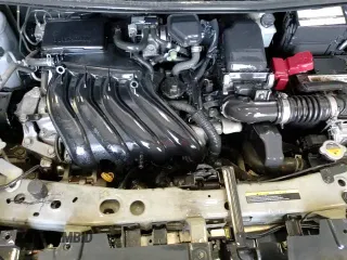 ✅ 2017 Nissan Note SV • VIN: 3N1CE2CP9HL353678 • Lot: 55577915. Listed on Copart with 83,712 mi. Free auction sales archive from the USA and detailed vehicle history report at DreamBid. Image 13.