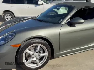 ✅ 2024 Porsche 718 Boxster • VIN: WP0CA2A8XRK205210 • Лот: 92272565. Опубликован ранее на Copart с пробегом 18 016 миль. Бесплатный доступ к архиву аукционных продаж из США и подробный отчёт об истории автомобиля на DreamBid. Изображение 11.