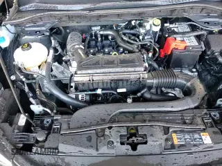 ✅ 2025 Ford Escape ST-Line • VIN: 1FMCU9MN9SUB19653 • Лот: 85594405. Опубликован ранее на Copart с пробегом 4 261 миль. Бесплатный доступ к архиву аукционных продаж из США и подробный отчёт об истории автомобиля на DreamBid. Изображение 15.