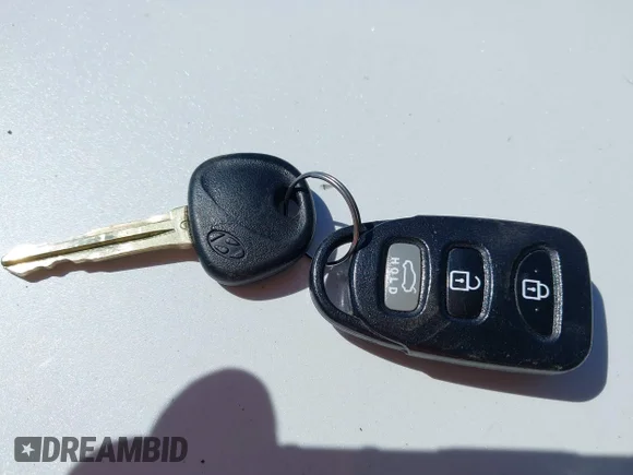 ✅ 2015 Hyundai Elantra SE • VIN: 5NPDH4AE9FH563104 • Lot: 44904727. Wystawiony na IAAI z przebiegiem 137 006 mil. Bezpłatny archiwum sprzedaży aukcyjnych z USA i szczegółowy raport historii pojazdu na DreamBid. Zdjęcie 11.