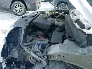 ✅ 2015 Nissan Pathfinder S • VIN: 5N1AR2MM3FC689005 • Lot: 41397166. Wystawiony na IAAI z przebiegiem 143 345 mil. Bezpłatny archiwum sprzedaży aukcyjnych z USA i szczegółowy raport historii pojazdu na DreamBid. Zdjęcie 19.