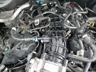 ✅ 2020 Ford Transit Passenger XL • VIN: 1FBAX2CG4LKB43132 • Lot: 52977485. Wystawiony na Copart z przebiegiem 70 900 mil. Bezpłatny archiwum sprzedaży aukcyjnych z USA i szczegółowy raport historii pojazdu na DreamBid. Zdjęcie 15.