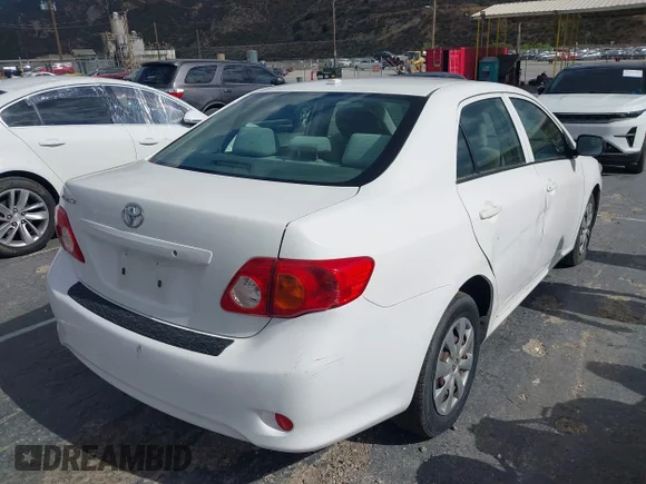 ✅ 2009 Toyota Corolla LE • VIN: JTDBL40EX99077065 • Lot: 45172717. Wystawiony na IAAI z przebiegiem 84 512 mil. Bezpłatny archiwum sprzedaży aukcyjnych z USA i szczegółowy raport historii pojazdu na DreamBid. Zdjęcie 4.