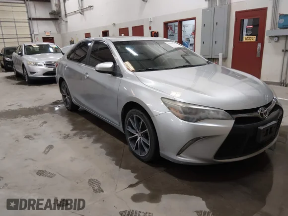 ✅ 2015 Toyota Camry XSE • VIN: 4T1BK1FK1FU028484 • Lot: 44909349. Listed on IAAI with 138,008 mi. Free auction sales archive from the USA and detailed vehicle history report at DreamBid. Image 1.
