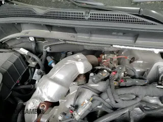 ✅ 2024 GMC Sierra 2500HD Denali Ultimate • VIN: 1GT49XEY5RF451904 • Lot: 58083835. Wystawiony na Copart z przebiegiem 12 599 mil. Bezpłatny archiwum sprzedaży aukcyjnych z USA i szczegółowy raport historii pojazdu na DreamBid. Zdjęcie 13.