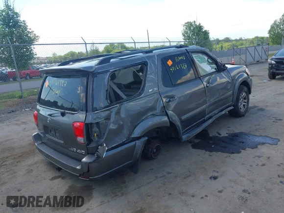 ✅ 2005 Toyota Sequoia Limited • VIN: 5TDBT48A15S237430 • Lot: 45161367. Wystawiony na IAAI z przebiegiem Nie podano. Bezpłatny archiwum sprzedaży aukcyjnych z USA i szczegółowy raport historii pojazdu na DreamBid. Zdjęcie 4.