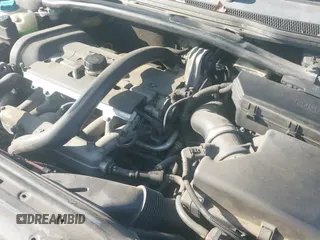 ✅ 2005 Volvo XC70 • VIN: YV1SZ592051193830 • Lot: 43821715. Wystawiony na IAAI z przebiegiem 257 742 mil. Bezpłatny archiwum sprzedaży aukcyjnych z USA i szczegółowy raport historii pojazdu na DreamBid. Zdjęcie 14.