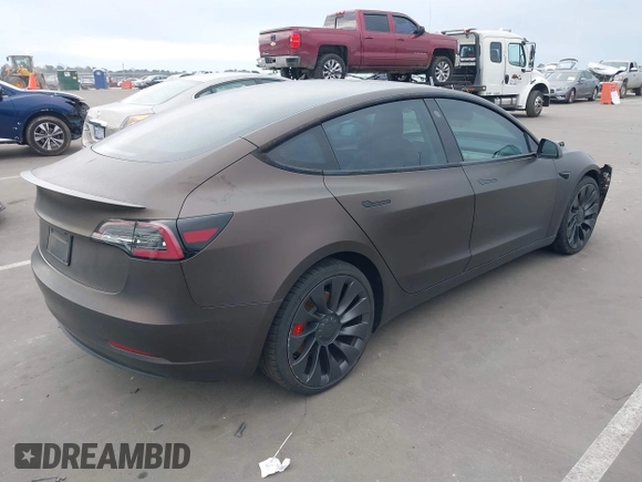 ✅ 2021 Tesla Model 3 Performance • VIN: 5YJ3E1EC1MF036990 • Lot: 44109916. Wystawiony na IAAI z przebiegiem 63 846 mil. Bezpłatny archiwum sprzedaży aukcyjnych z USA i szczegółowy raport historii pojazdu na DreamBid. Zdjęcie 4.