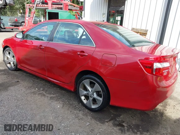 ✅ 2012 Toyota Camry L • VIN: 4T1BF1FK0CU633337 • Лот: 43415448. Опубліковано раніше на IAAI з пробігом 174 865 миль. Безкоштовний доступ до архіву аукціонних продажів зі США та докладний звіт про історію автомобіля на DreamBid. Зображення 3.