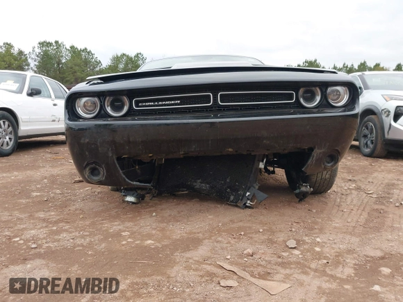 ✅ 2023 Dodge Challenger SXT • VIN: 2C3CDZAG2PH574014 • Lot: 43833303. Wystawiony na IAAI z przebiegiem 52 500 mil. Bezpłatny archiwum sprzedaży aukcyjnych z USA i szczegółowy raport historii pojazdu na DreamBid. Zdjęcie 6.