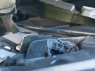 ✅ 2018 Volvo XC60 R-Design • VIN: LYVA22RMXJB110493 • Lot: 43618762. Wystawiony na IAAI z przebiegiem 96 601 mil. Bezpłatny archiwum sprzedaży aukcyjnych z USA i szczegółowy raport historii pojazdu na DreamBid. Zdjęcie 19.