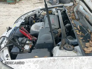 ✅ 2005 Toyota Camry LE • VIN: 4T1BE32K15U025625 • Lot: 43680737. Listed on IAAI with 218,341 mi. Free auction sales archive from the USA and detailed vehicle history report at DreamBid. Image 14.