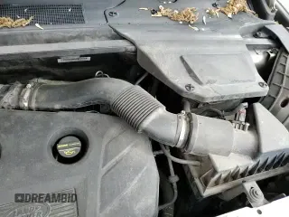 ✅ 2017 Land Rover Discovery Sport HSE Luxury • VIN: SALCT2BG8HH700171 • Lot: 56729845. Wystawiony na Copart z przebiegiem 118 759 mil. Bezpłatny archiwum sprzedaży aukcyjnych z USA i szczegółowy raport historii pojazdu na DreamBid. Zdjęcie 14.