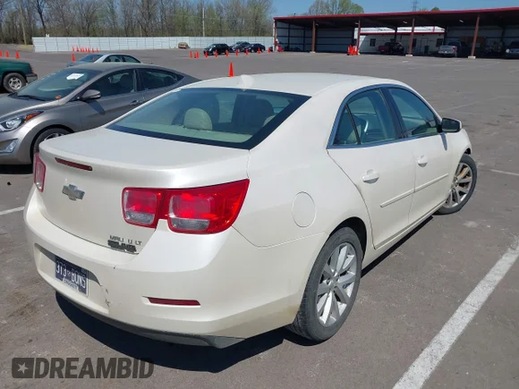 ✅ 2014 Chevrolet Malibu LT • VIN: 1G11E5SLXEF138555 • Lot: 44713955. Wystawiony na IAAI z przebiegiem 318 159 mil. Bezpłatny archiwum sprzedaży aukcyjnych z USA i szczegółowy raport historii pojazdu na DreamBid. Zdjęcie 4.