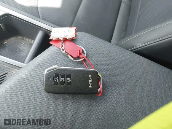 ✅ 2023 Kia EV6 Wind • VIN: KNDC3DLC0P5115230 • Лот: 45238110. Опубліковано раніше на IAAI з пробігом 20 946 миль. Безкоштовний доступ до архіву аукціонних продажів зі США та докладний звіт про історію автомобіля на DreamBid. Зображення 11.