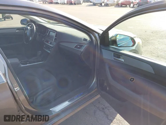 ✅ 2018 Hyundai Sonata SEL • VIN: 5NPE34AFXJH718120 • Lot: 41847879. Wystawiony na IAAI z przebiegiem 84 408 mil. Bezpłatny archiwum sprzedaży aukcyjnych z USA i szczegółowy raport historii pojazdu na DreamBid. Zdjęcie 5.