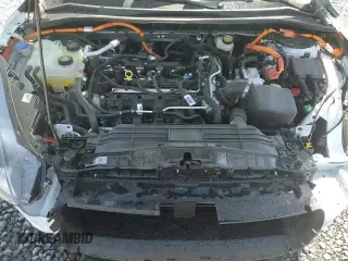 ✅ 2022 Ford Escape SEL Plug-In Hybrid • VIN: 1FMCU0KZ5NUB80200 • Lot: 56937465. Wystawiony na Copart z przebiegiem 10 614 mil. Bezpłatny archiwum sprzedaży aukcyjnych z USA i szczegółowy raport historii pojazdu na DreamBid. Zdjęcie 17.